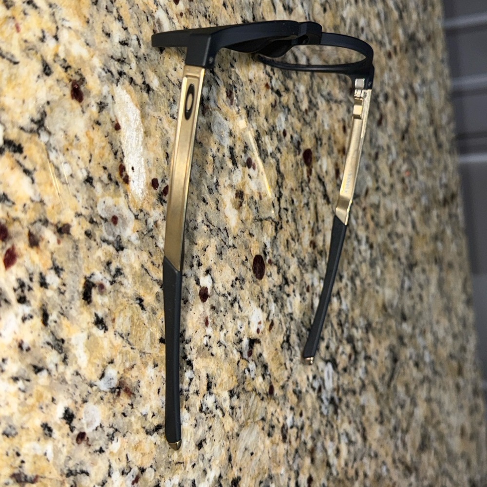Oakley Black Round Glasses - Picture 3 of 4